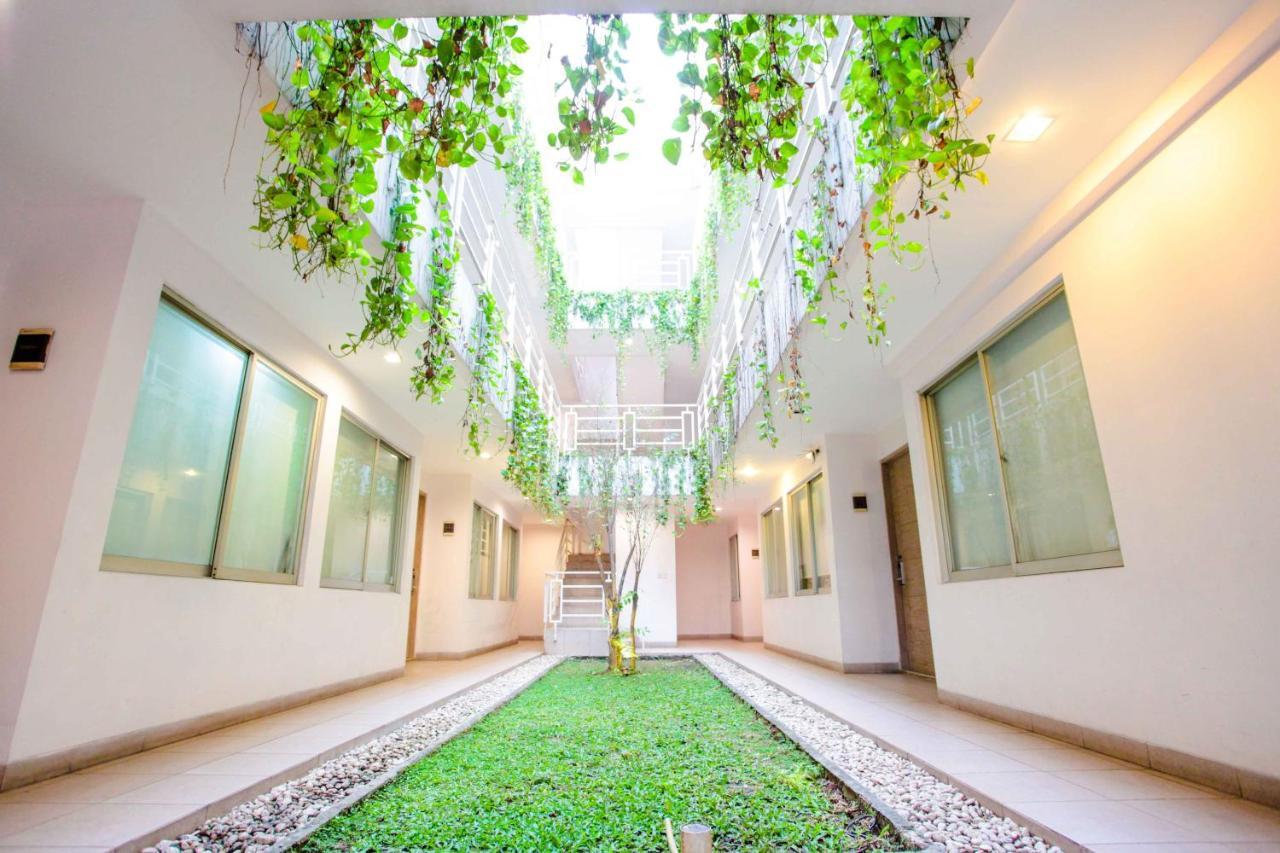 Legreen Suite Tondano Jacarta Exterior foto