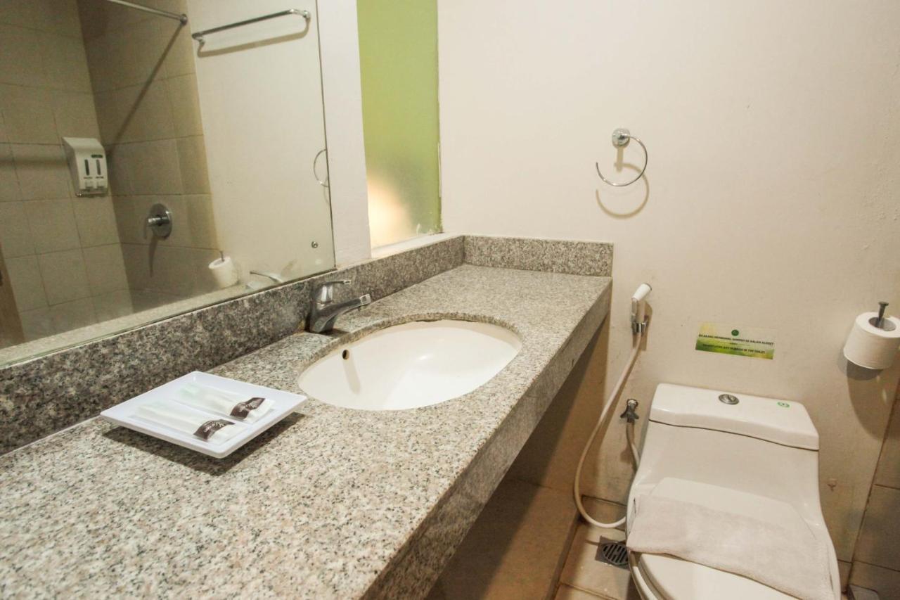 Legreen Suite Tondano Jacarta Exterior foto